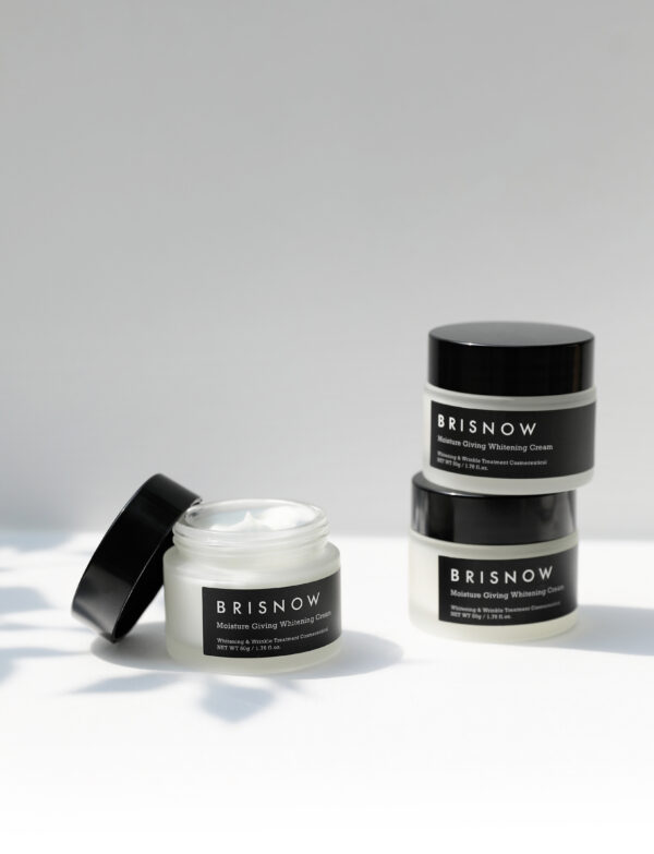 MOISTURE GIVING WHITENING CREAM (STEP 3)